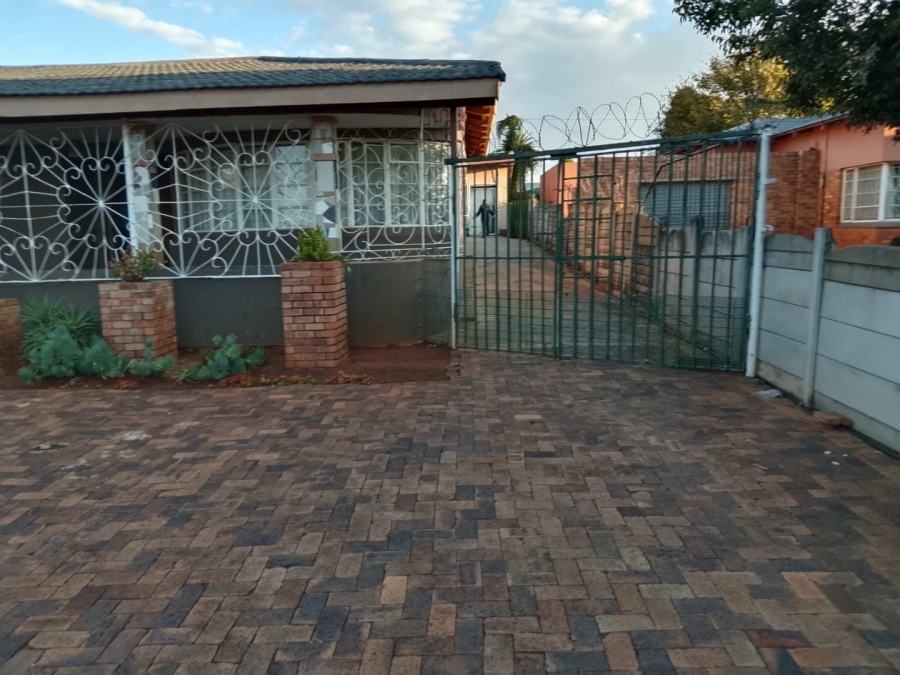 3 Bedroom Property for Sale in Elandia North West